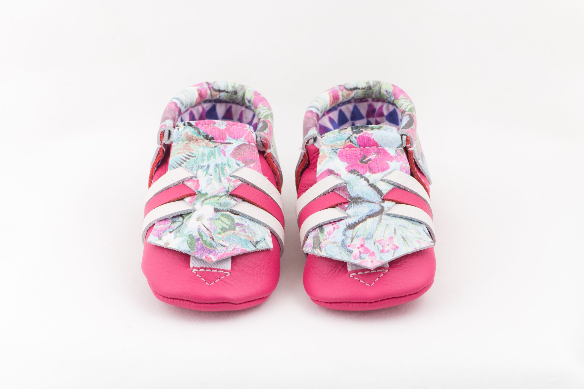 Kinbe Kids Products Small multicolored shoes for little girl